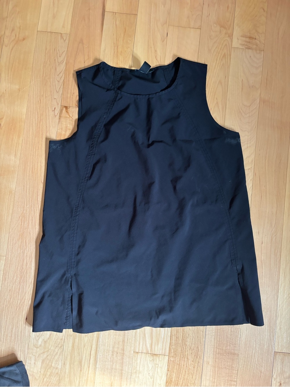 Athleta Classic Black Sleeveless Women’s Shell Top
